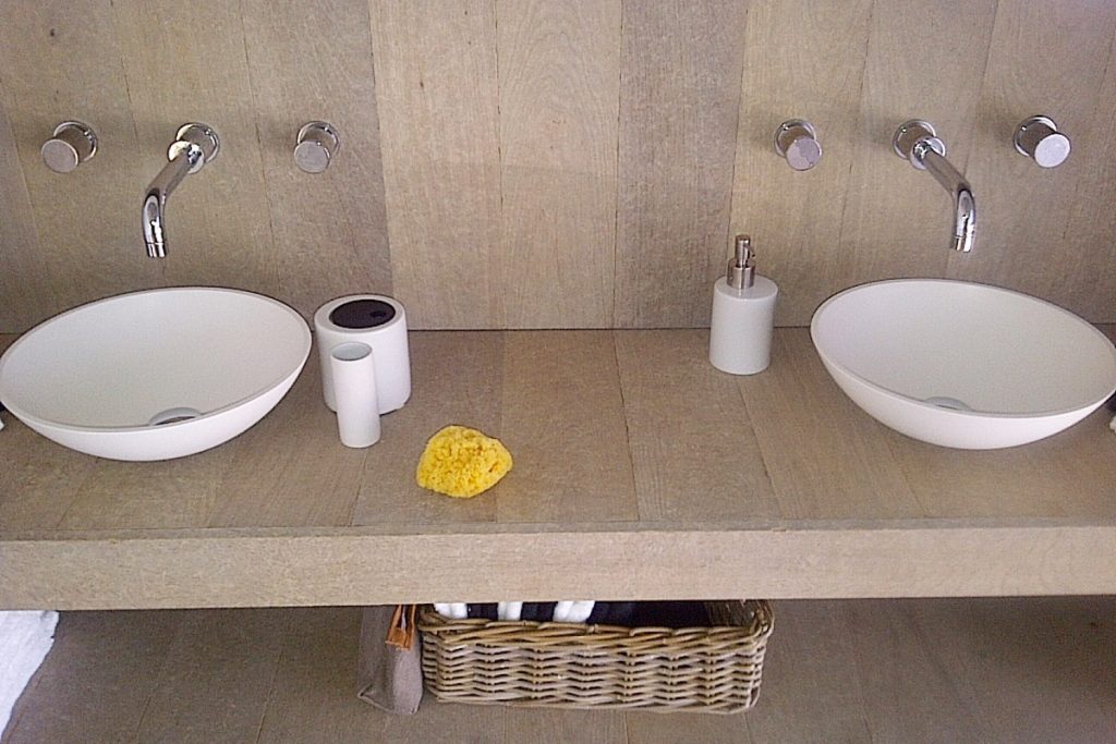 Maßgefertigte Möbel aus Parkettholz